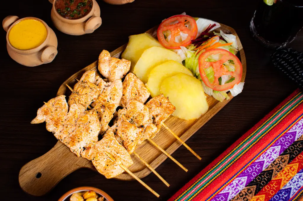 ANTICUCHOS DE POLLO