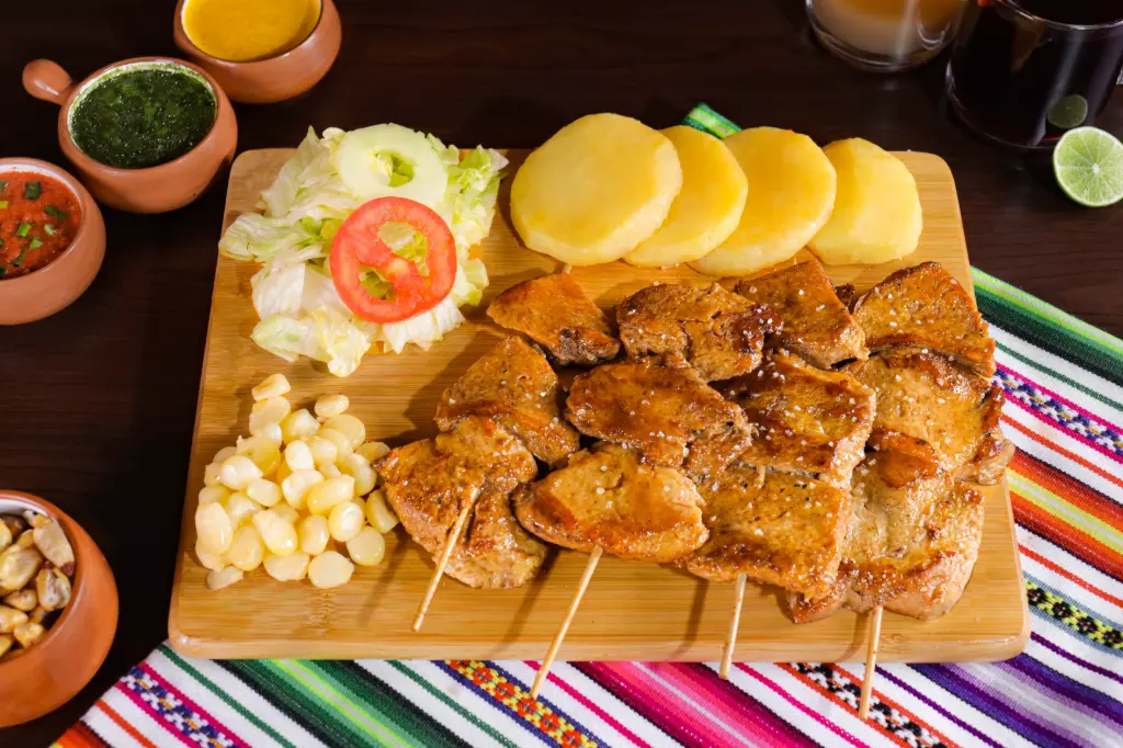 ANTICUCHOS DE UBRE DE VACA