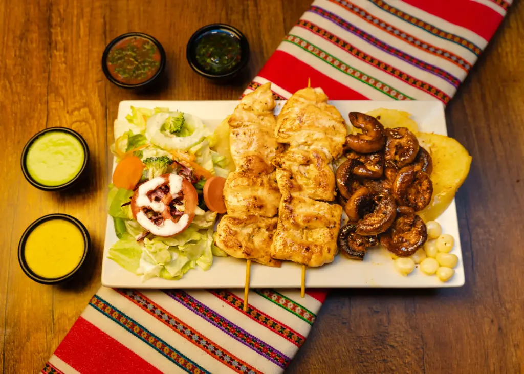 ANT. POLLO + CHOCHOLI