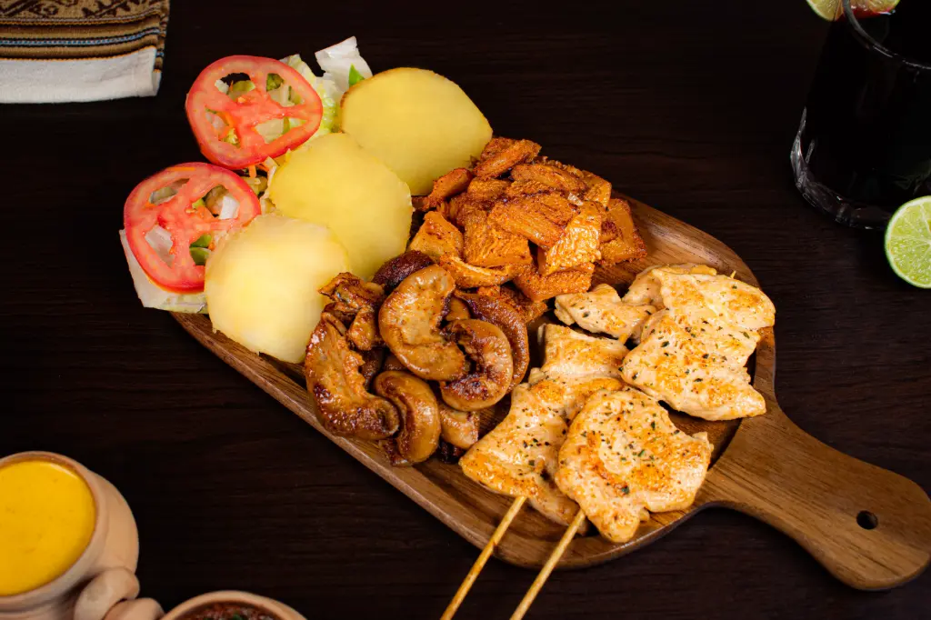 ANTICUCHOS DE UBRE DE VACA